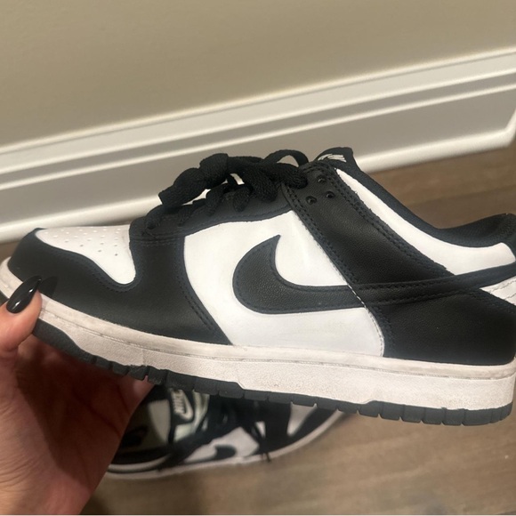Nike Panda Dunks - size US 6Y (fits a women size 7.5/7) - Picture 4 of 4